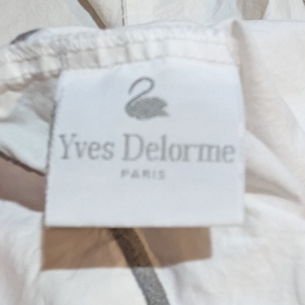 Yves Delorme Standard Sham White Grey Stripe Cotton Quiet Luxury Old Money - Picture 7 of 8